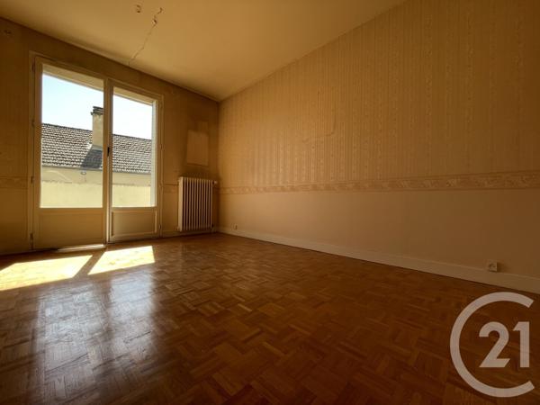 Appartement F4 à vendre  4 pièces - 88,60 m2 MOULINS - 03