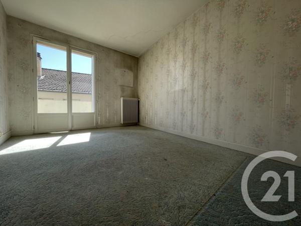 Appartement F4 à vendre  4 pièces - 88,60 m2 MOULINS - 03
