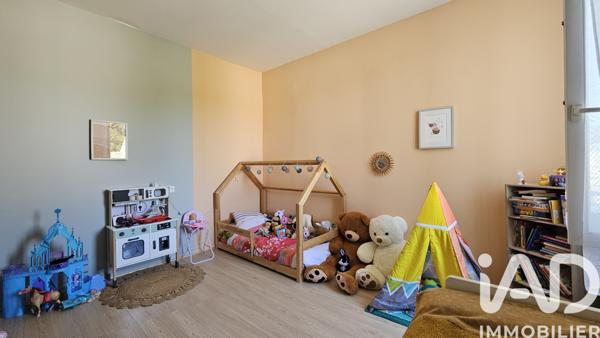 Maison à vendre 4 pièces 108 m² Saint-Yrieix-sur-Charente