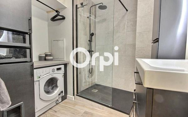 Appartement à vendre    3 pièces • 593 m2 Trappes