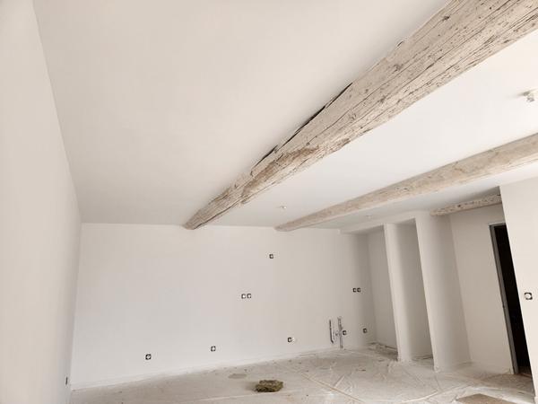 EXCLUSIVITE A LOUER A CHATEAUNEUF DE GADAGNE ENTRE AVIGNON ET L'ISLE SUR LA SORGUE - LOCAL D'ACTIVITE OU BUREAU PROFESSIONNEL - 49.9 m² de surface + Local de 16 m² + cour de 66 m² - PARKING A