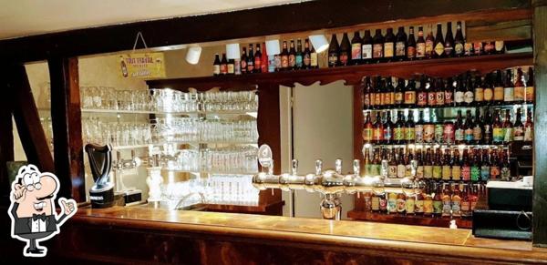 Local commercial à louer WASSELONNE (67) : Bar - 140 m2 - 80 Pl Int - 70 Pl Terrasse - 13 Becs à Bière Pression - Emplacement N° 1 - Parking gratuit 50 Pl.