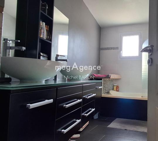 Maison à SIMPLE, 53360 - 5 pièces 98m²