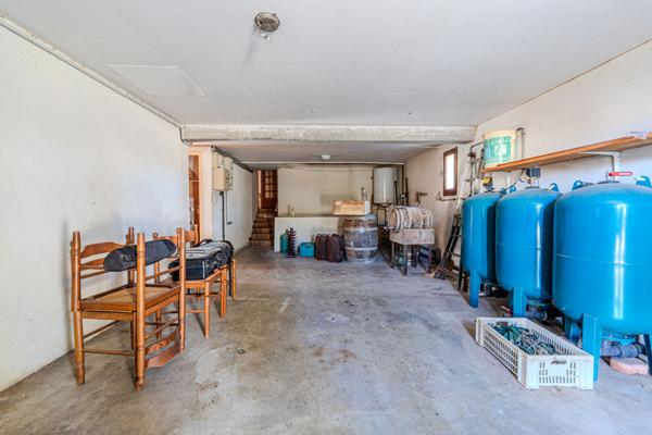 Spacieuse maison à vendre à Sarrians avec piscine et terrain de 5200 m²