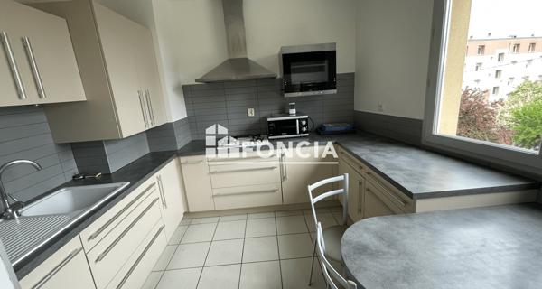 Location Appartement 4 pièces 80.94 m² - Vienne 38200