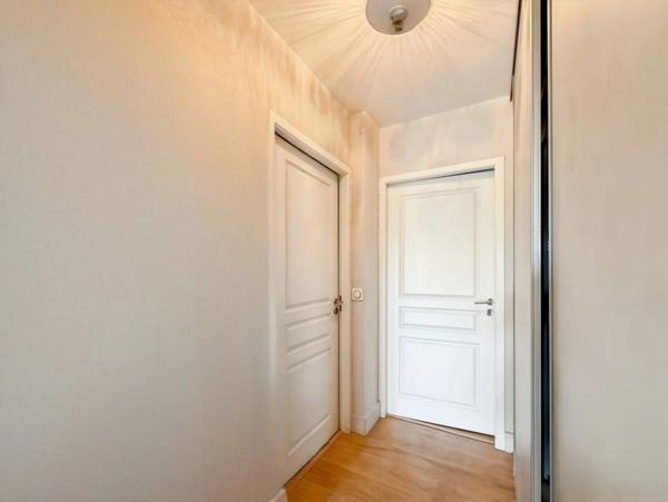 Appartement à vendre 3 pièces DIVONNE LES BAINS (01) - 91m2 - jardin (350m2), cave (10m2), garage (21m2)