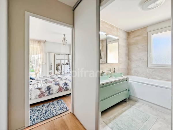 Appartement à vendre 3 pièces DIVONNE LES BAINS (01) - 91m2 - jardin (350m2), cave (10m2), garage (21m2)