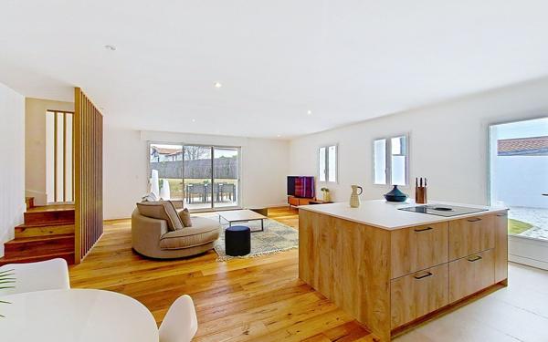 Maison à vendre    5 pièces • 168 m2 Anglet