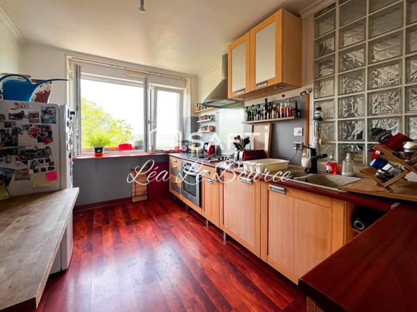 EXCLUSIVITÉ – DUPLEX DE CARACTÈRE DE 97 m² – DERNIER ÉTAGE