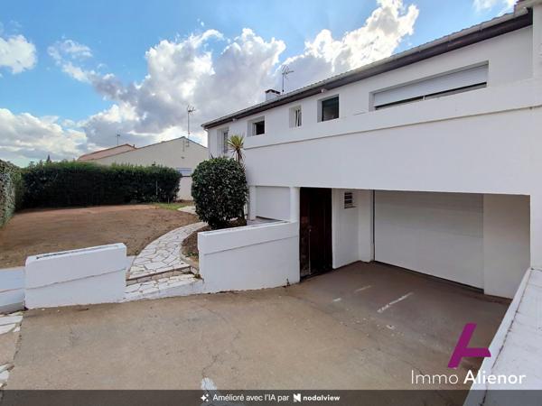Maison surélevée de 135 m² (6 pièces)