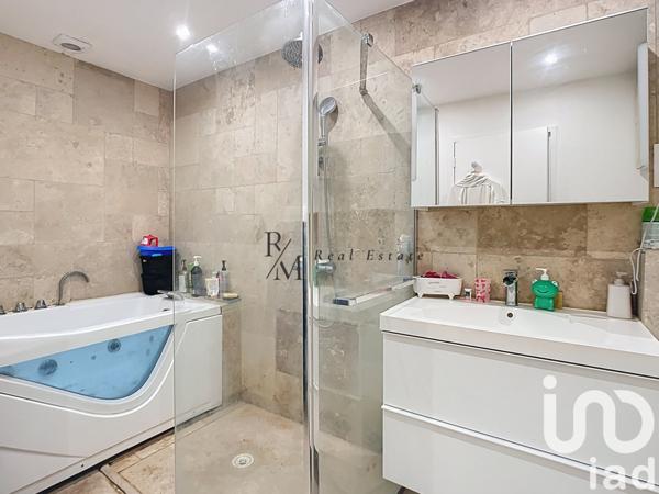 Maison à vendre 6 pièces 185 m² La Roque-d'Anthéron