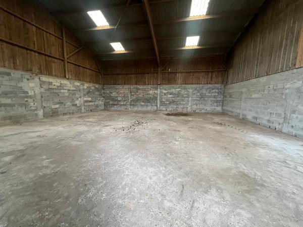 Terrains agricoles avec 5 bâtiments agricoles