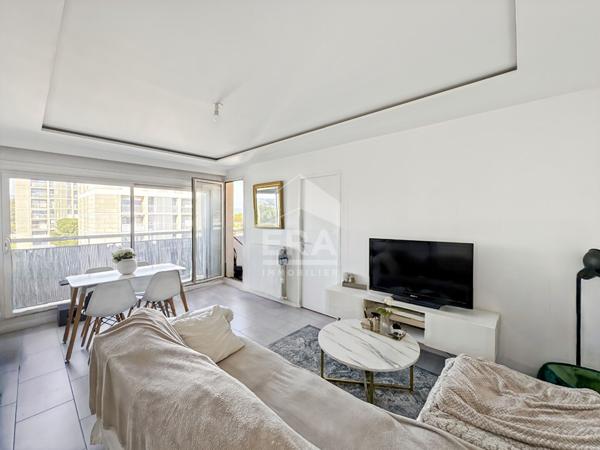 Appartement T3 rénové avec stationnement et extérieur