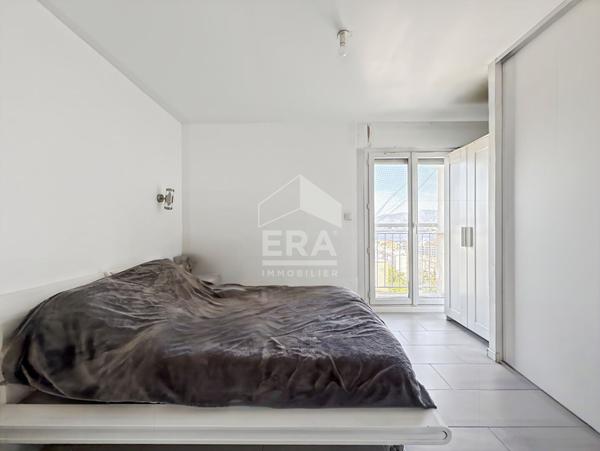 Appartement T3 rénové avec stationnement et extérieur