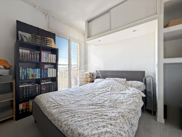 Appartement T3 rénové avec stationnement et extérieur