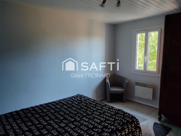 Magnifique charentaise avec gros potentiel, fenêtres PVC double vitrage