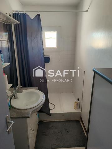 Magnifique charentaise avec gros potentiel, fenêtres PVC double vitrage