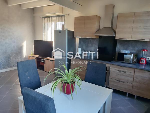 Magnifique charentaise avec gros potentiel, fenêtres PVC double vitrage