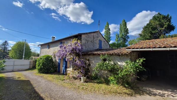 Maison en pierre Cherveux 5 pièces 126 m²