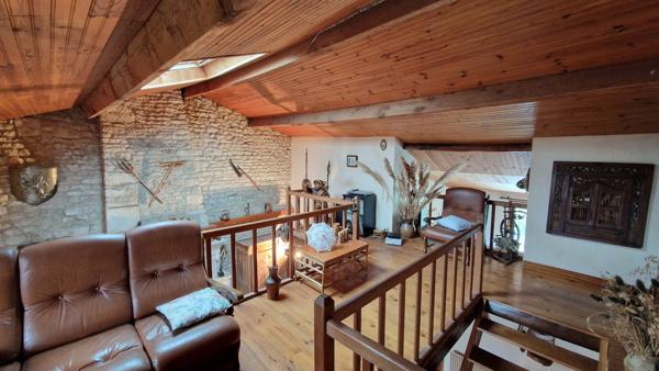 Maison en pierre Cherveux 5 pièces 126 m²