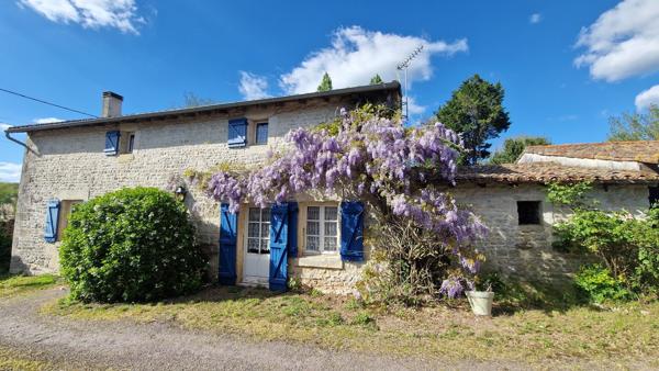 Maison en pierre Cherveux 5 pièces 126 m²