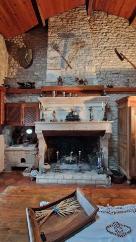 Maison en pierre Cherveux 5 pièces 126 m²