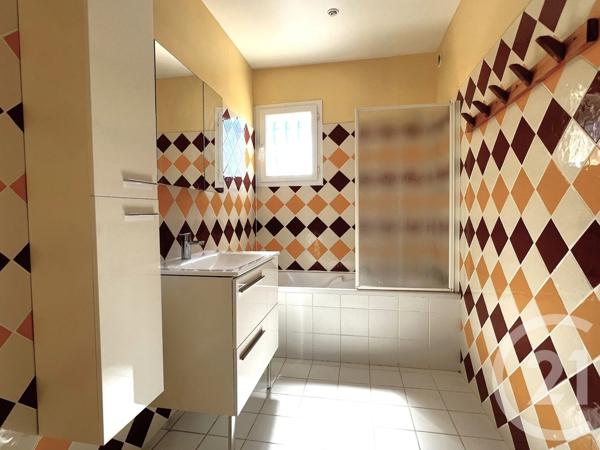Maison à vendre  6 pièces - 150 m 2   CARPENTRAS  - 84