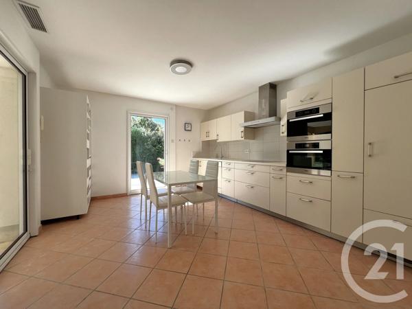 Maison à vendre  6 pièces - 150 m 2   CARPENTRAS  - 84