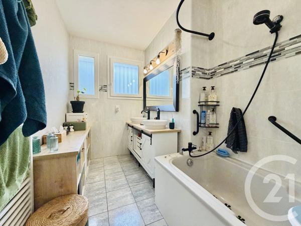 Maison à vendre  4 pièces - 95,13 m 2   SOLIGNAC  - 87