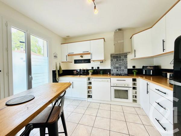 Maison à vendre  4 pièces - 95,13 m 2   SOLIGNAC  - 87