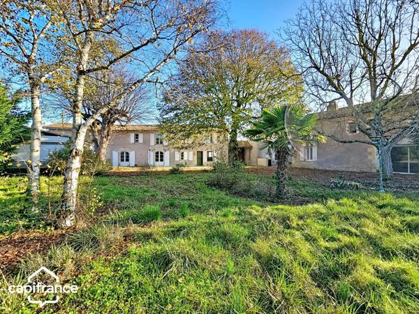 SAINTE VERGE (79) Longère de 195M2 et Maison d'amis