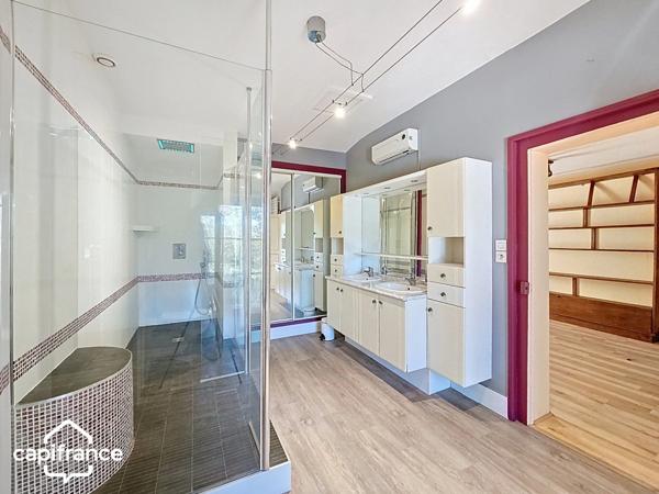 SAINTE VERGE (79) Longère de 195M2 et Maison d'amis