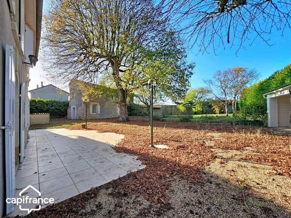 SAINTE VERGE (79) Longère de 195M2 et Maison d'amis