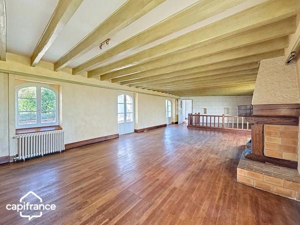 SAINTE VERGE (79) Longère de 195M2 et Maison d'amis