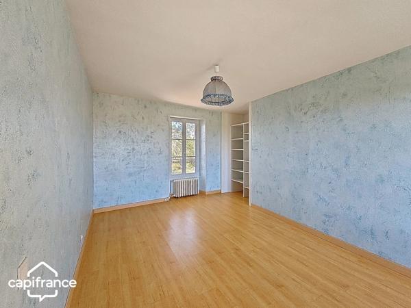 SAINTE VERGE (79) Longère de 195M2 et Maison d'amis