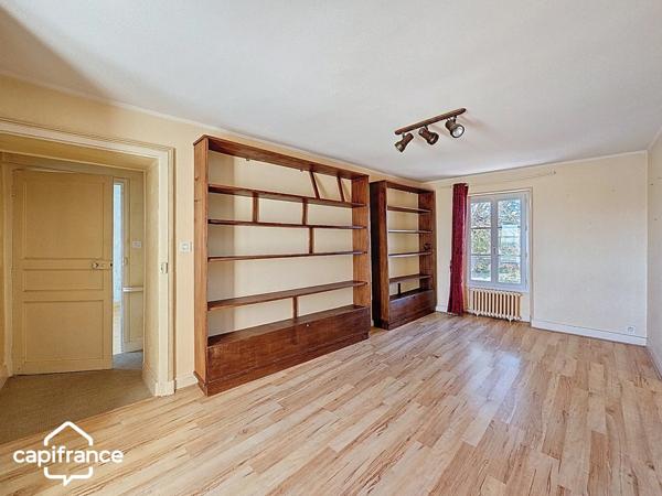 SAINTE VERGE (79) Longère de 195M2 et Maison d'amis