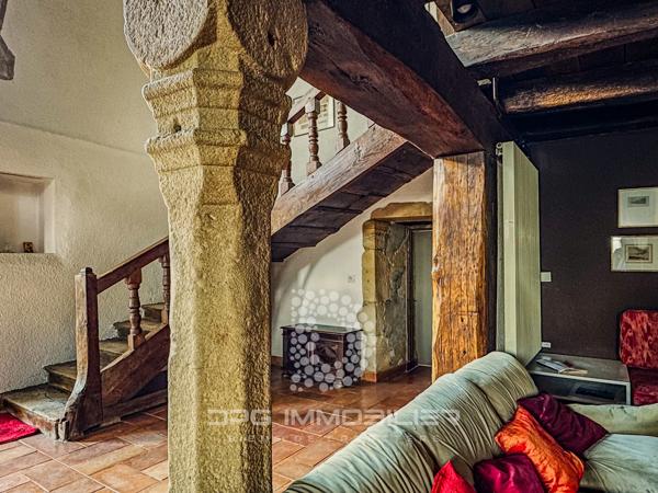 Gourdon (71690) Un lieu chargé d’histoire au cœur de la Bourgogne – à moins de 2h de Paris