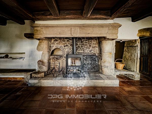 Gourdon (71690) Un lieu chargé d’histoire au cœur de la Bourgogne – à moins de 2h de Paris