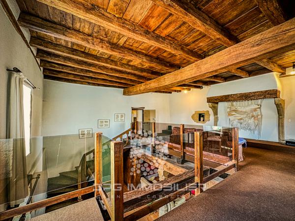 Gourdon (71690) Un lieu chargé d’histoire au cœur de la Bourgogne – à moins de 2h de Paris