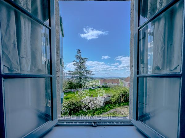 Gourdon (71690) Un lieu chargé d’histoire au cœur de la Bourgogne – à moins de 2h de Paris