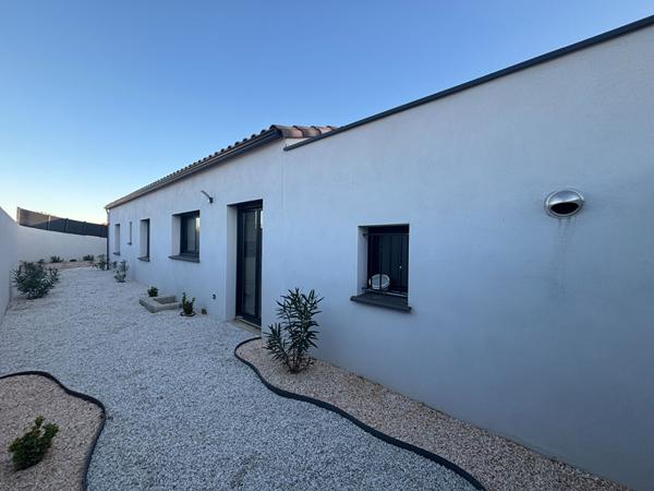 Maison contemporaine proche de CARCASSONNE avec garage
