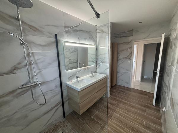 Maison contemporaine proche de CARCASSONNE avec garage