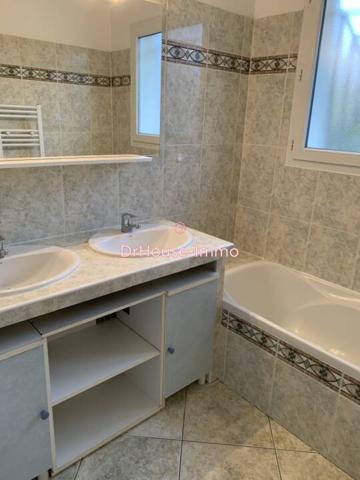 Maison à louer 4 pièces de 94 m²