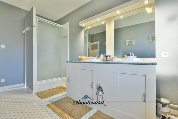 Maison 8 pièces - 196 m²