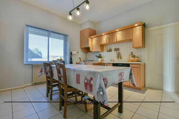 Maison 8 pièces - 196 m²