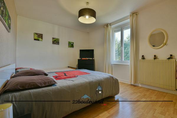 Maison 8 pièces - 196 m²