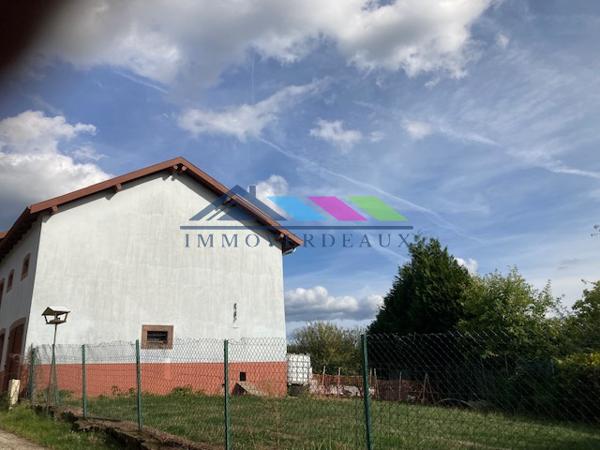 MAISON DE CARACTERE A RENOVER ENTIEREMENT