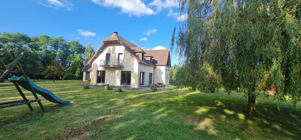 GRANDE MAISON FAMILIALE
