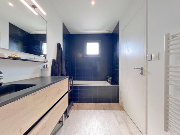 Maison 8 pièce(s) 4 chambre(s) 178.63 m²