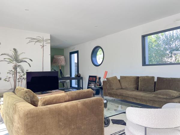 Maison 8 pièce(s) 4 chambre(s) 178.63 m²